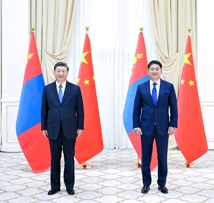 习近平会见蒙古国总统呼日勒苏赫