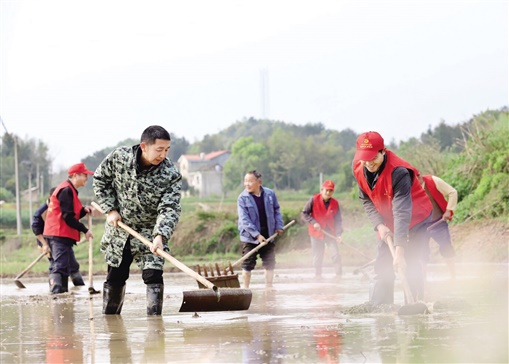 只要有信心 黄土变黄金——湖南省娄底市娄星区党建引领脱贫攻坚形成强大合力(图1)