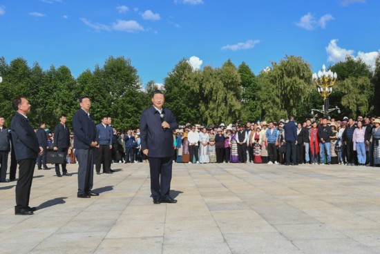 习近平在西藏考察(图10)